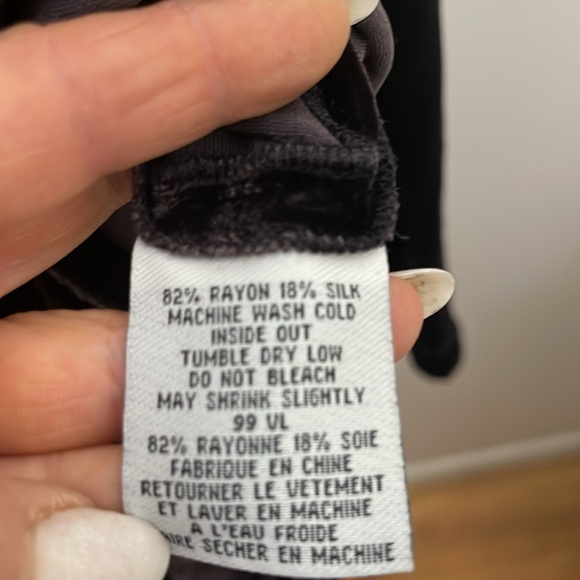 Elieen Fisher Deep Purple/Black Asian Look Velvet Top - Picture 9 of 11